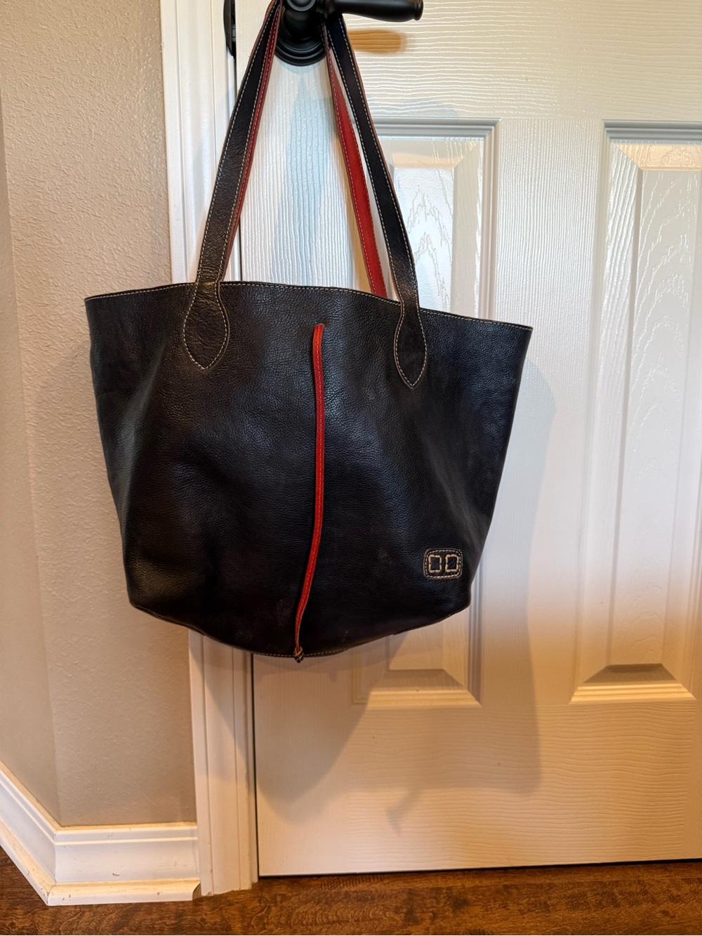 BED|STÜ Reversible Leather Tote Bag & Matching Zip Around Wallet Set - Picture 3 of 11